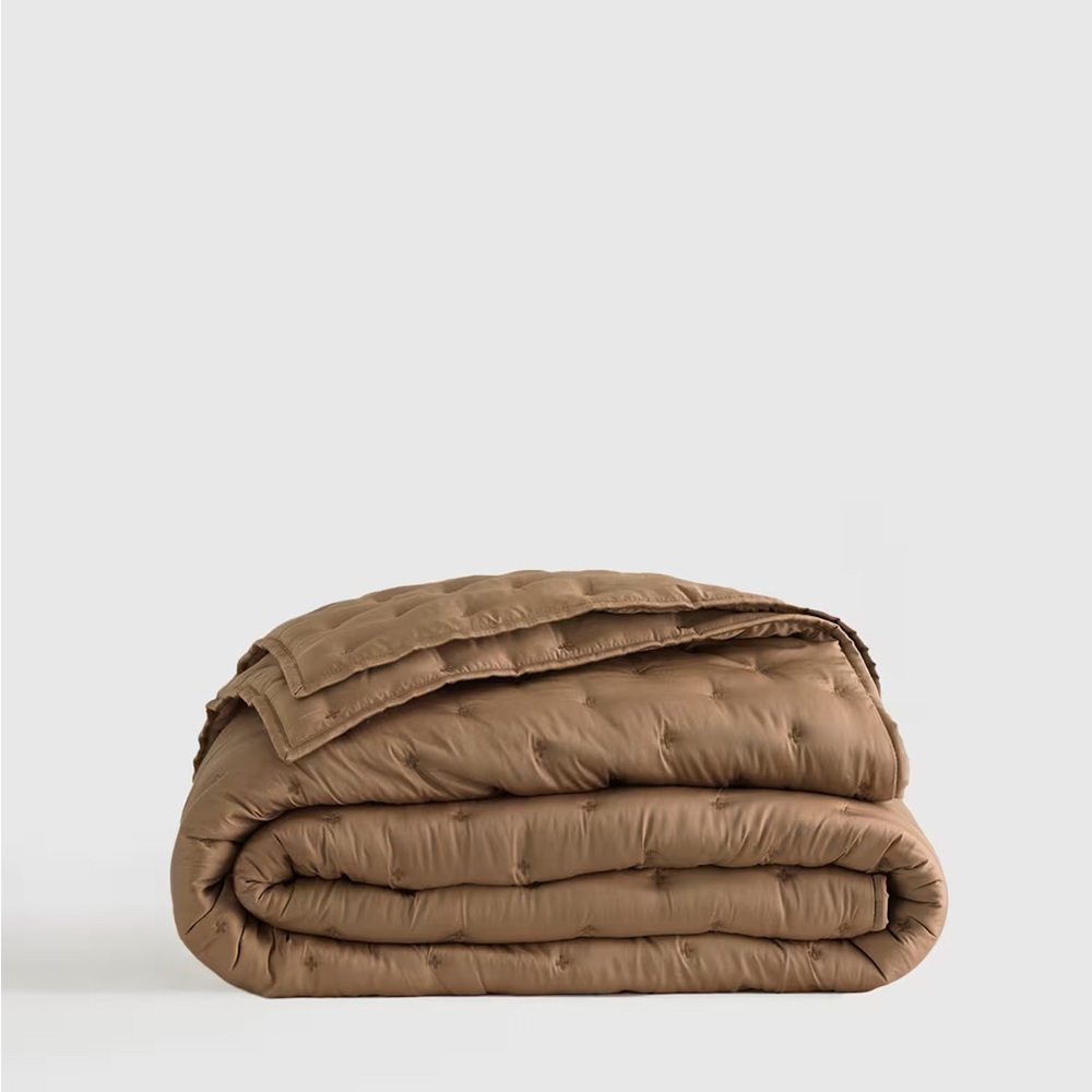 NWT Bamboo Dream Quilt